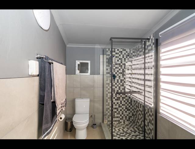 5 BEDROOM FREEHOLD FOR SALE IN HORIZON VIEW